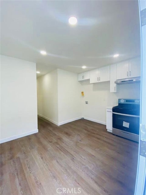 Building Photo - 920 W Olive Ave