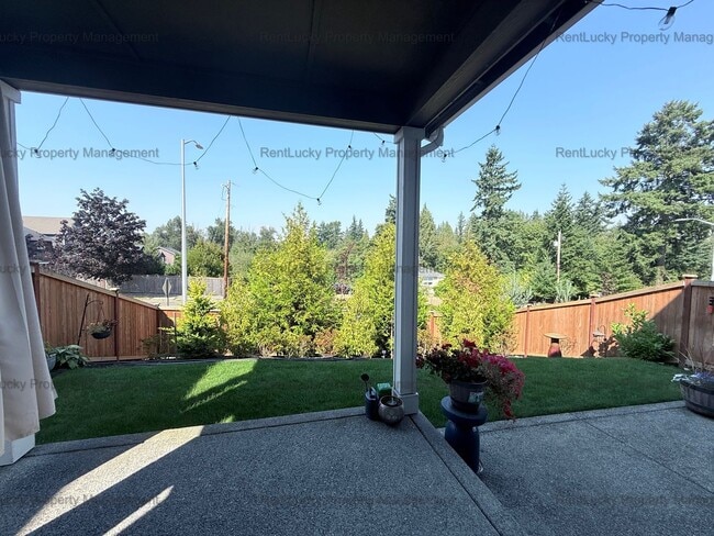 Building Photo - 2024-Built 3-Bedroom Home with Modern Upgr...