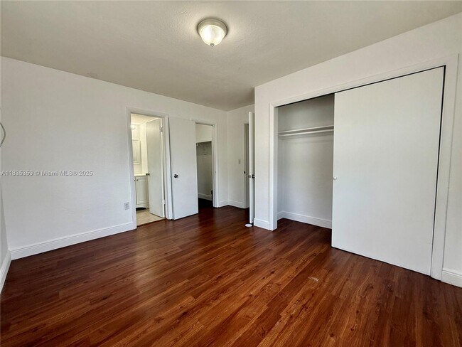 Building Photo - 6780 SW 44th St
