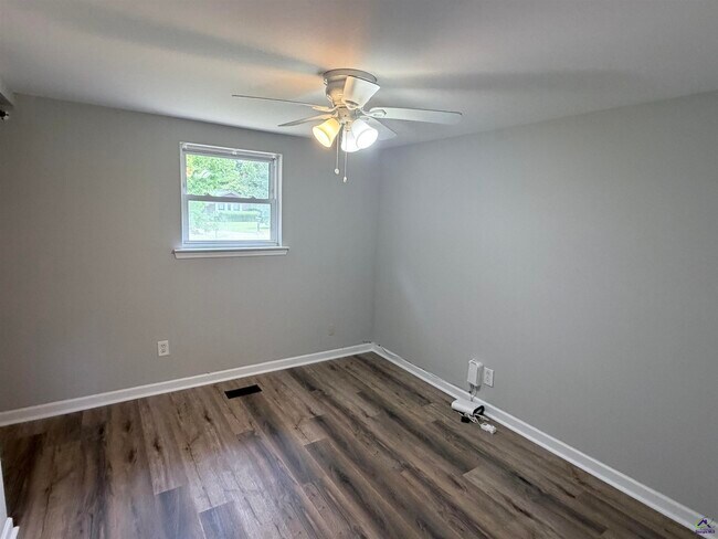 Building Photo - 516 Ochlahatchee Dr