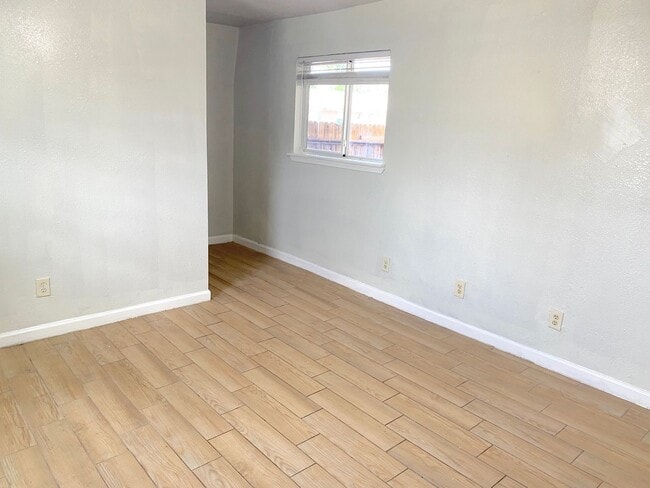 Building Photo - ALL BILLS PAID