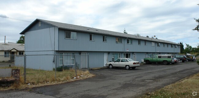 Primary Photo - Cardwell Gardens Apts