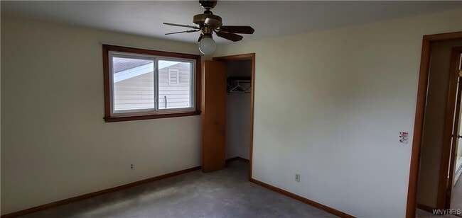 Building Photo - 35 Tomcyn Dr