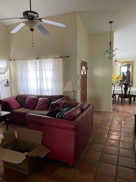 Building Photo - 5761 Lawndale Dr