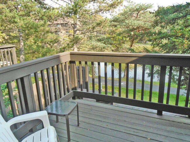 Building Photo - 2547 Meade Ct