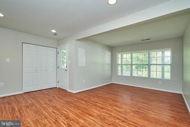 Building Photo - 20515 Blue Heron Terrace