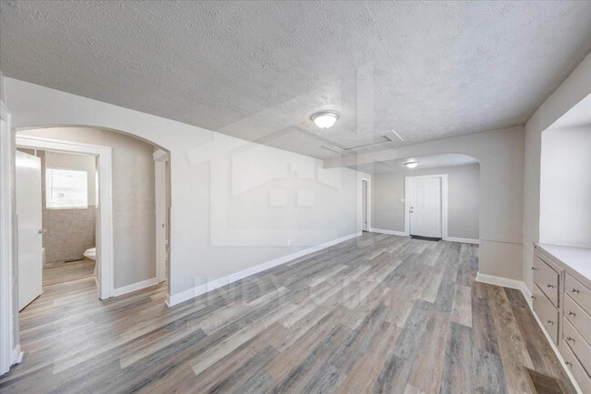 Building Photo - 3639 N Emerson Ave