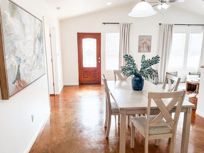 Building Photo - 486 Bridle Path