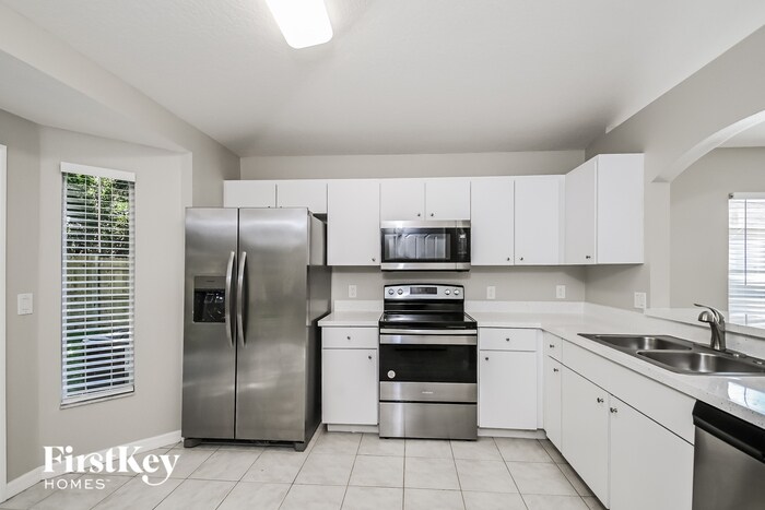 Building Photo - 8457 Quarter Horse Dr