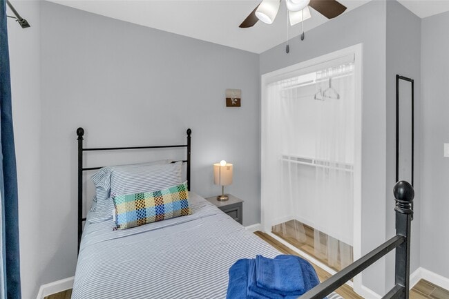 Building Photo - 5815 Schevers St