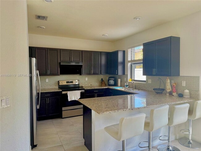 Building Photo - 3523 W 105th Pl