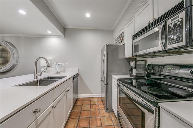 Building Photo - 5916 Birchbrook Dr