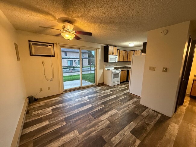 Building Photo - Two bedroom, one and bathroom townhome loc...