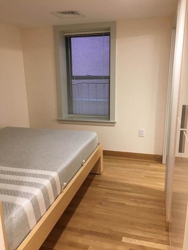 Building Photo - 113 Mt Auburn St