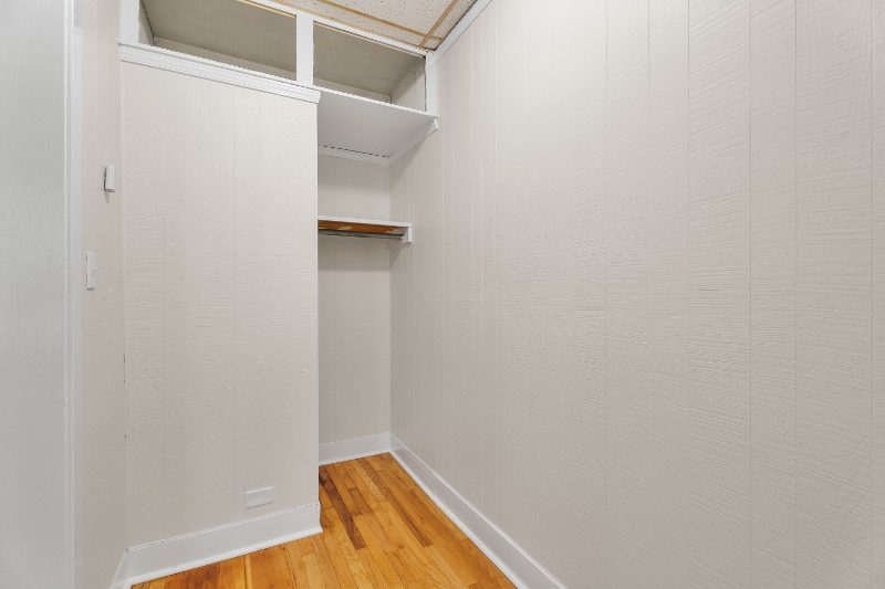 Building Photo - 1440 W Howard St