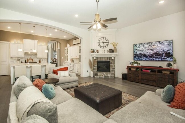 Building Photo - 1412 Via Toscana Ln