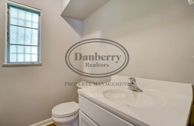 Building Photo - 1115 Secor Rd