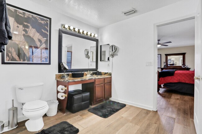 Building Photo - 12746 Megan Jean Ct