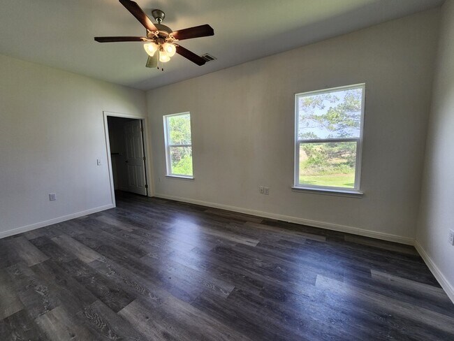 Building Photo - 3/2/2-on a Cul De Sac-Ready for move in