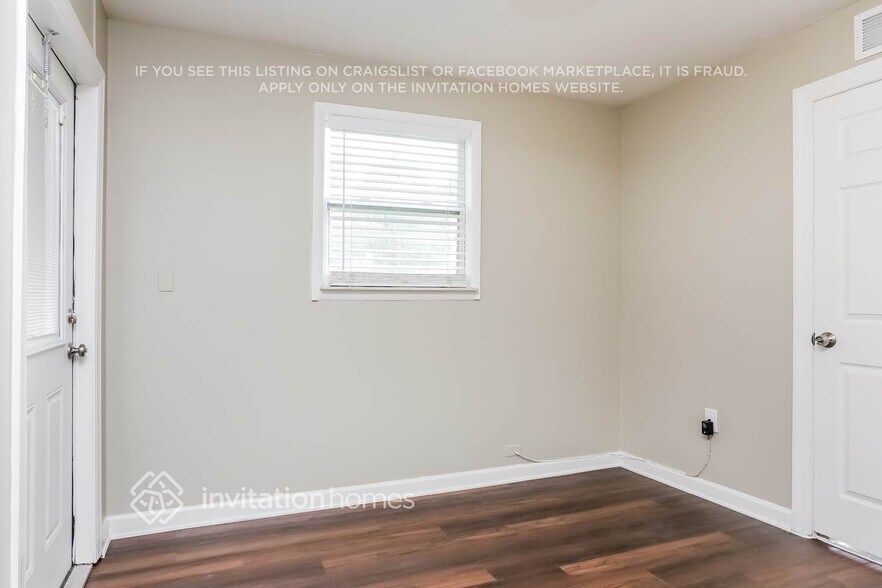 Building Photo - 6713 Riparian Rd