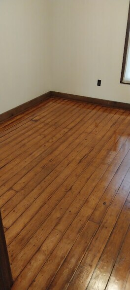 Bedroom - 31 Lincoln Ave