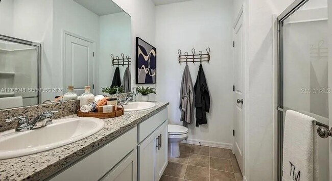 Building Photo - 3010 Skyline Lp