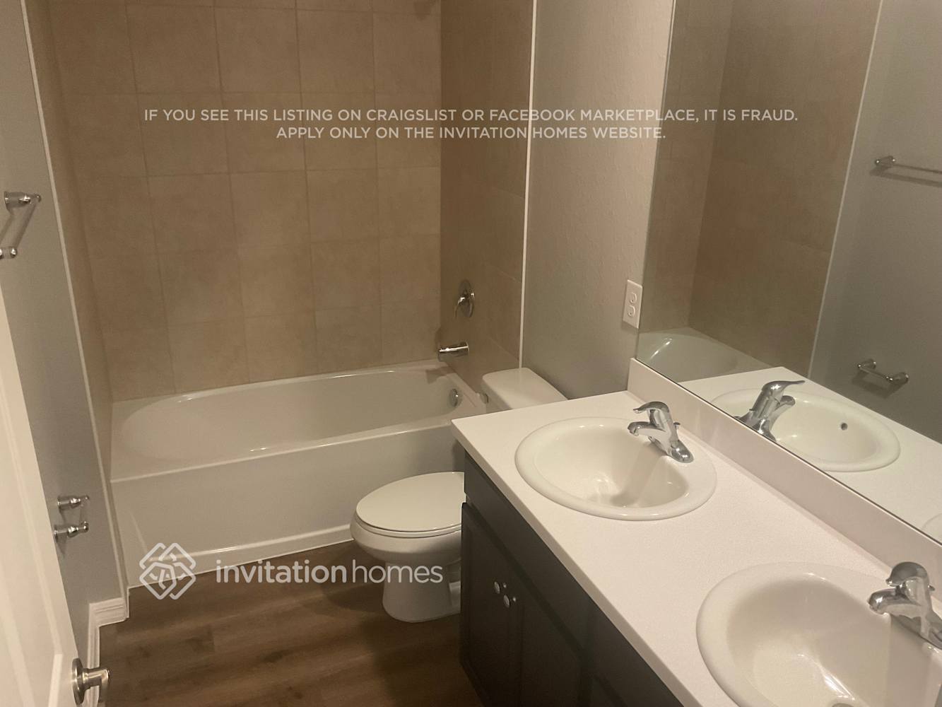 Building Photo - 16085 Overdale Ct