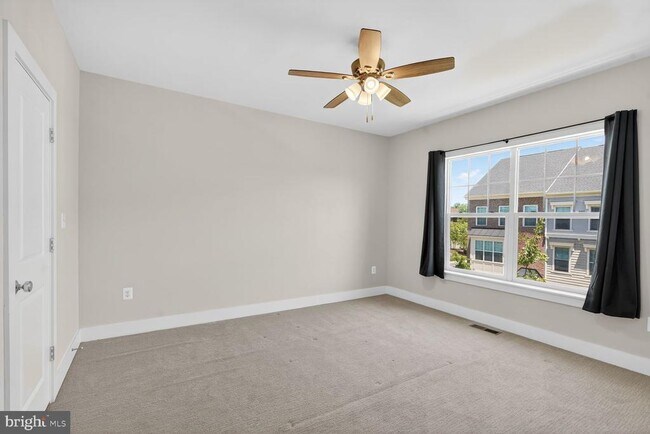 Building Photo - 5128 Ridgeview Retreat Dr