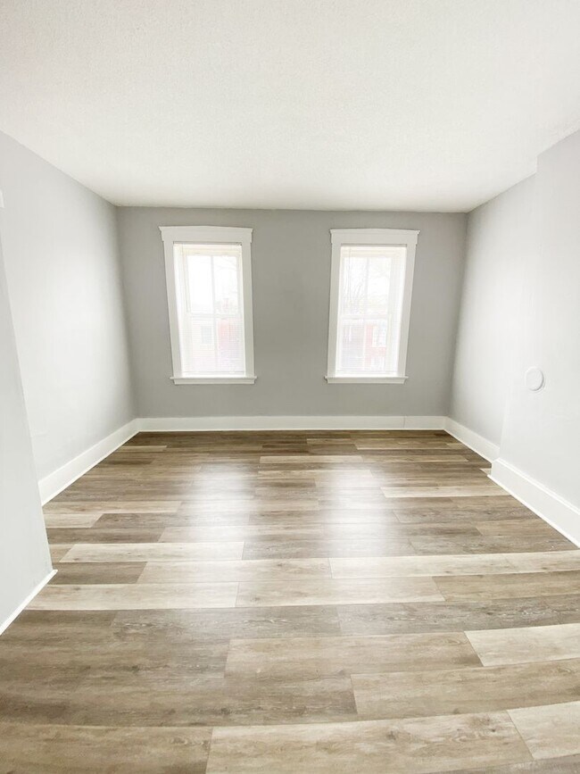 Building Photo - Affordable! 2bed/1bath!