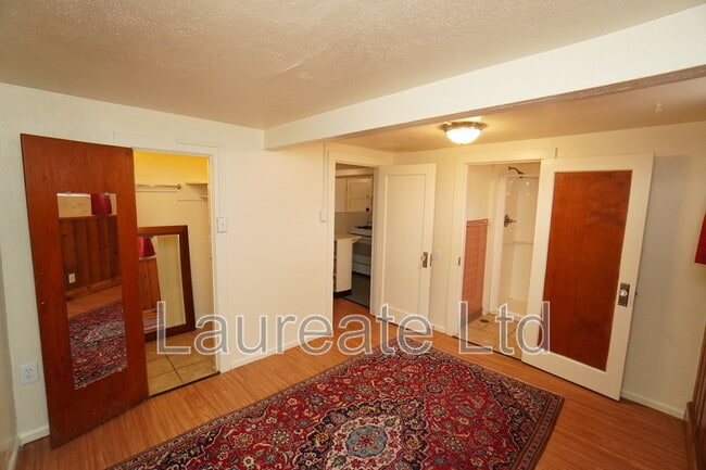 Building Photo - 2425 S Humboldt St