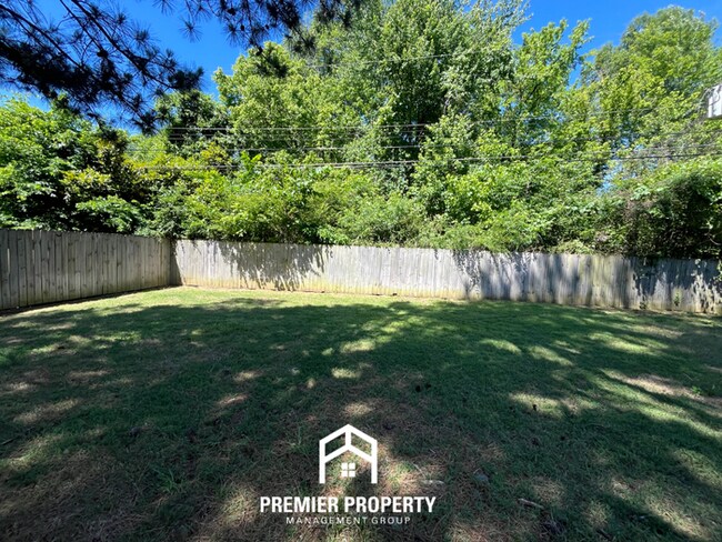 Building Photo - Charming 3BR/1.5BA in Whitehaven | Hardwood Floors & 1-Car Garage