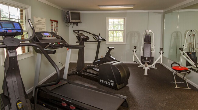 Building Photo - 33 Canteberi Ct