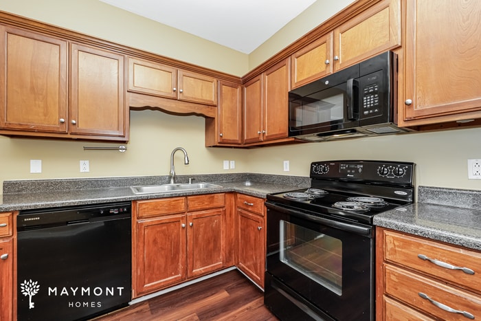 Building Photo - 3217 Hardwood Dr