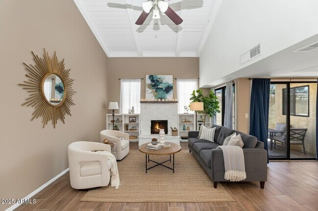 Building Photo - 5726 N 10th St