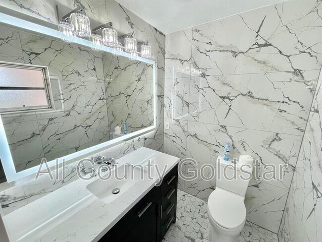 Building Photo - 162 Ott Cir