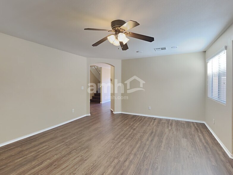 Building Photo - 969 Medina de Leon Ave