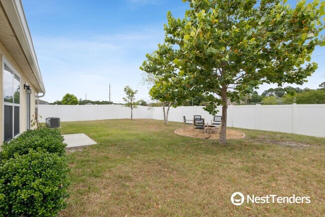 Building Photo - Four Bedroom Just Off Amelia Concourse!