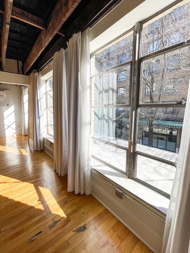 Building Photo - 505 Union Ave SW