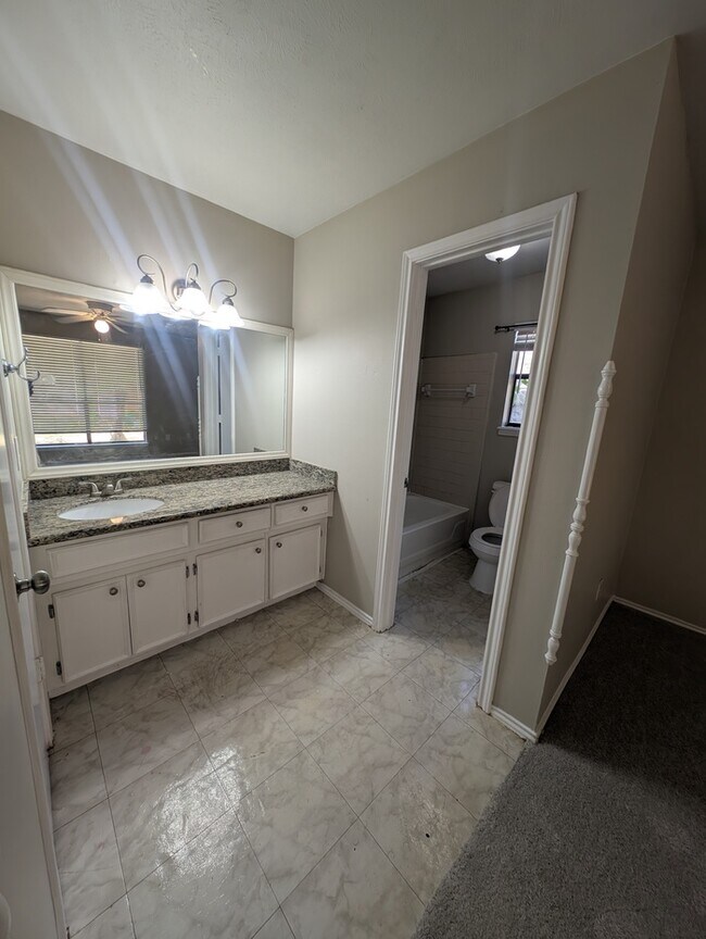 Building Photo - 51 E Mistybreeze Cir