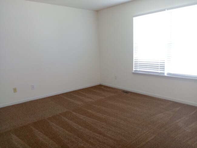 Building Photo - 3534-3536-3536 Prescott Dr