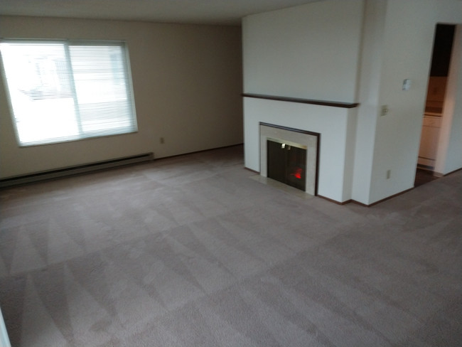 Building Photo - Magnolia Suites - 2 bedrooms