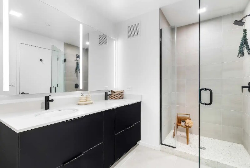 Building Photo - 219 N Elizabeth St