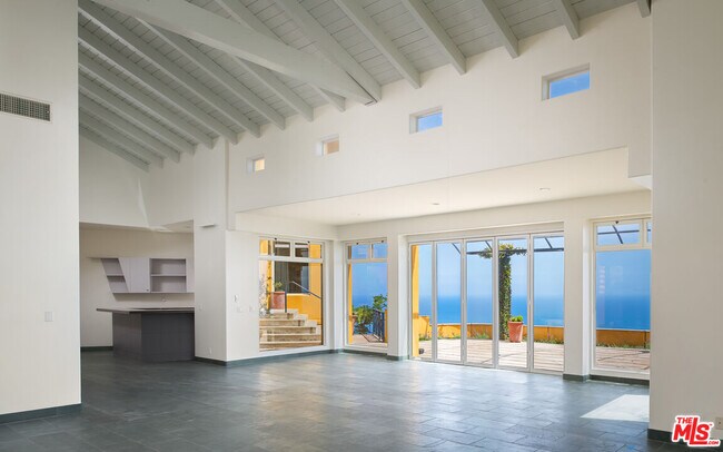 Building Photo - 3235 Rambla Pacifico St