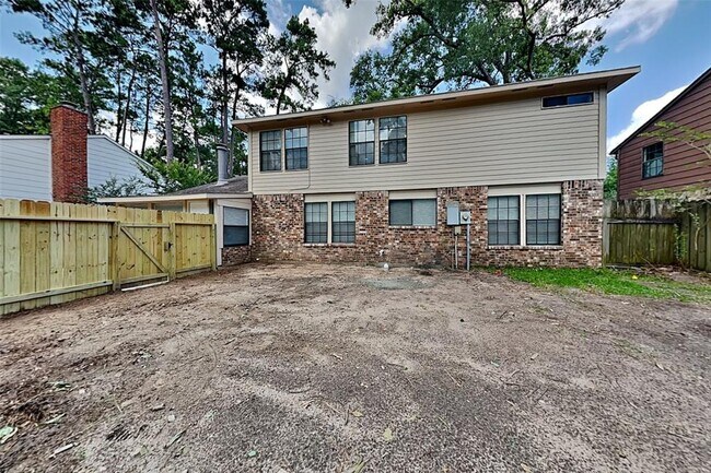 Building Photo - 2818 Silver Falls Dr