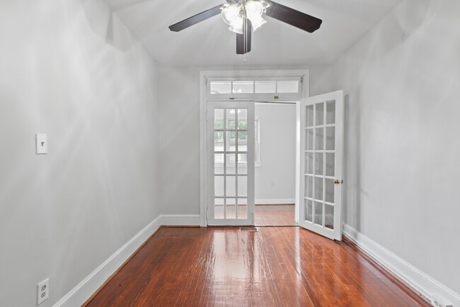 Building Photo - 209 Douglas St NE