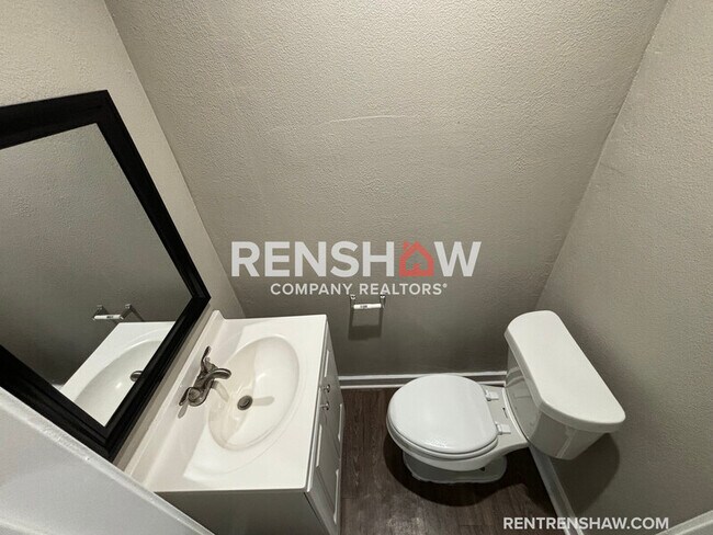 Building Photo - 1272 Semmes St