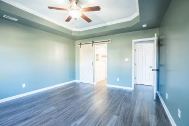 Building Photo - 111 Harvest Moon Dr