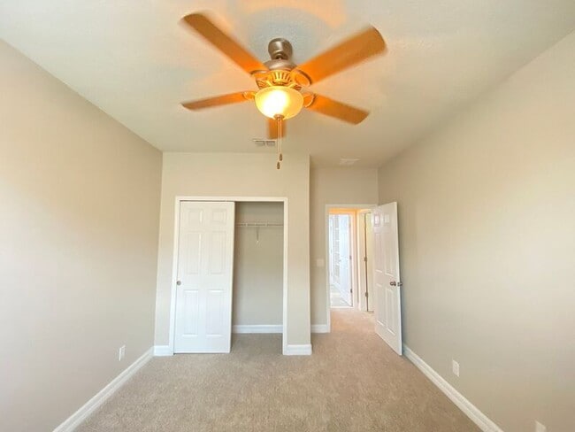Building Photo - 8433 Corkfield Ave