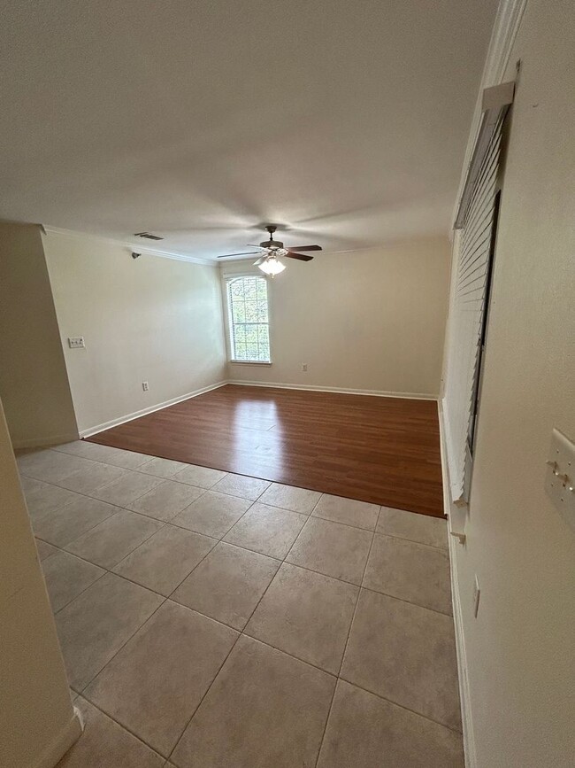 Building Photo - Medical Center Condo!