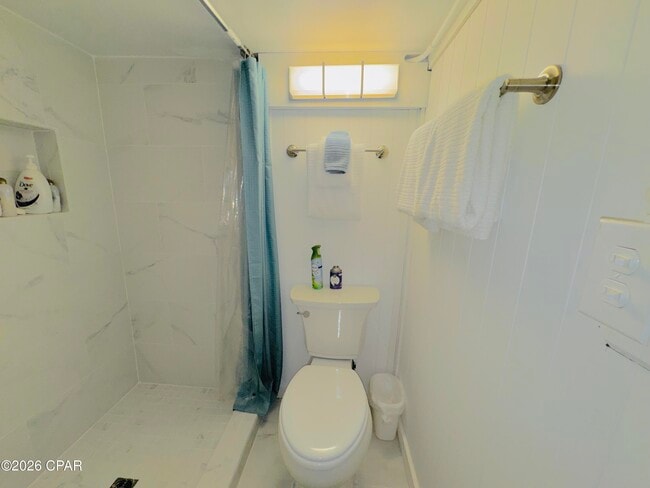 Building Photo - 182 Garfield St